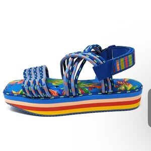 Farm Rio Blue Macaw rainbow Platform Sandals tropical cross cross straps Size 6
